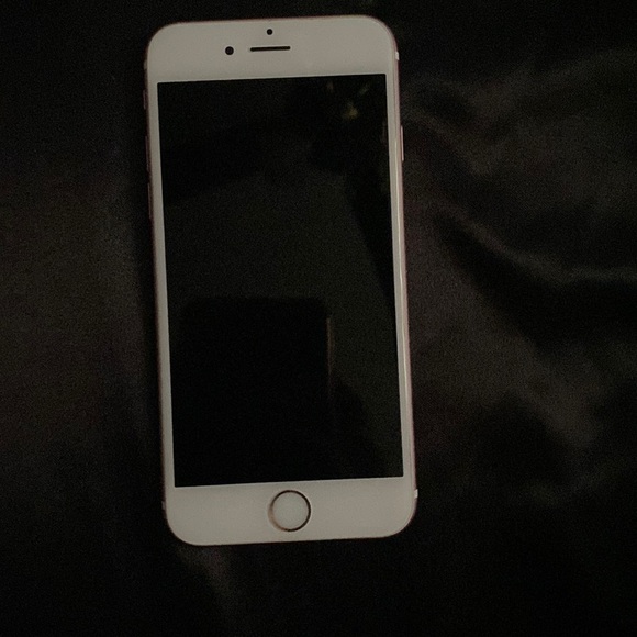 Rose gold iPhone 6s